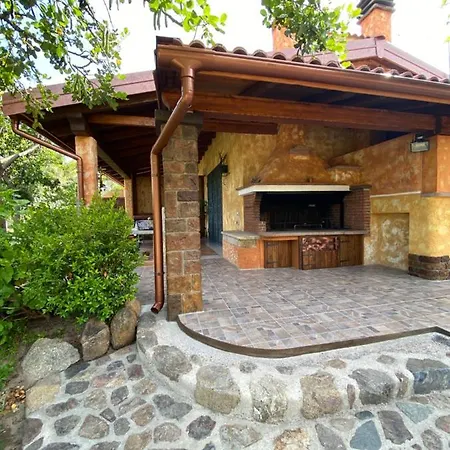 別荘 L'uliveto House