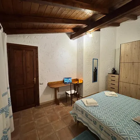 Semesterbostad L'uliveto House